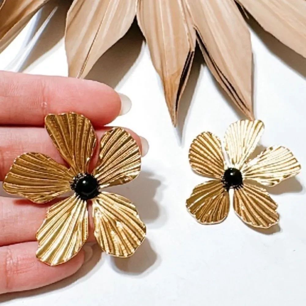 Flower statement earrings #1480 - Picture 4 of 4